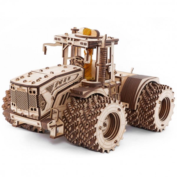 Eco Wood Art: Traktor Kirovets K-7M